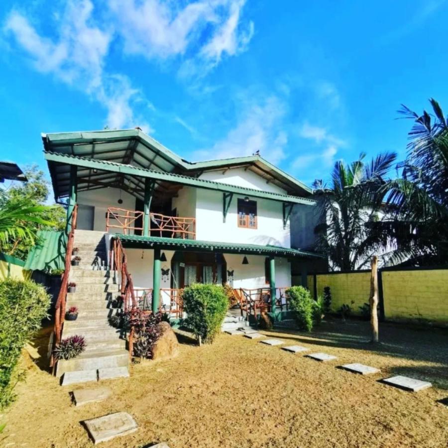 Blue Skies Guest House And Restaurant Tangalle Exterior photo