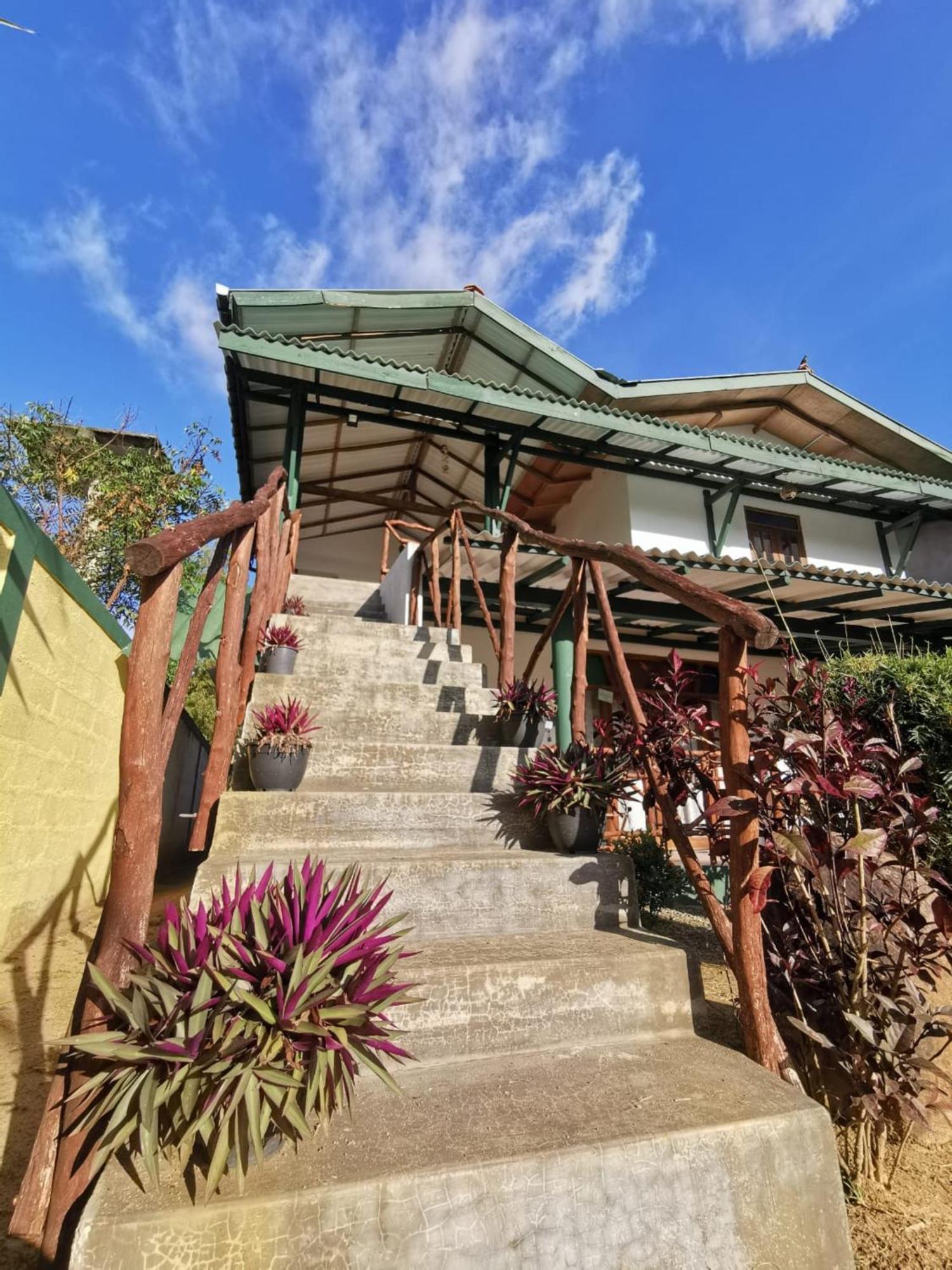 Blue Skies Guest House And Restaurant Tangalle Exterior photo