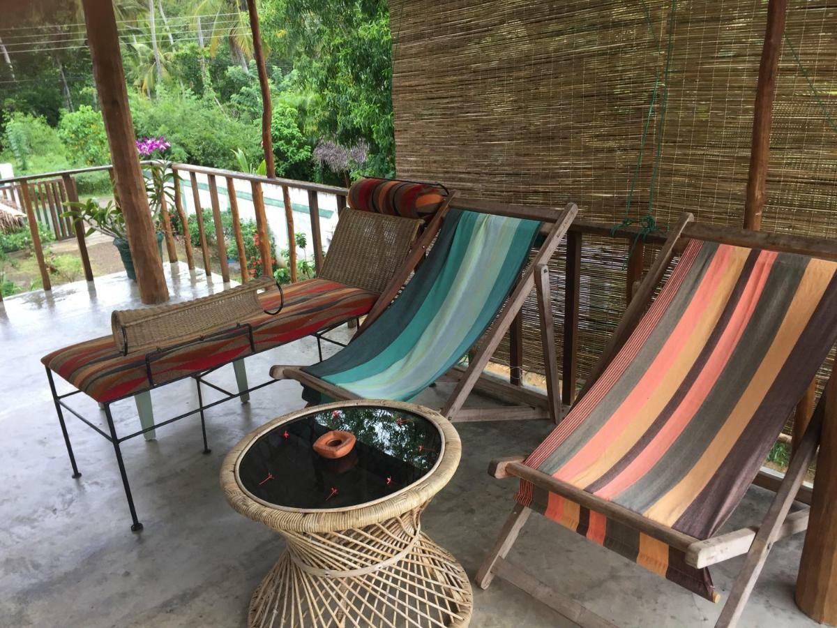 Blue Skies Guest House And Restaurant Tangalle Exterior photo