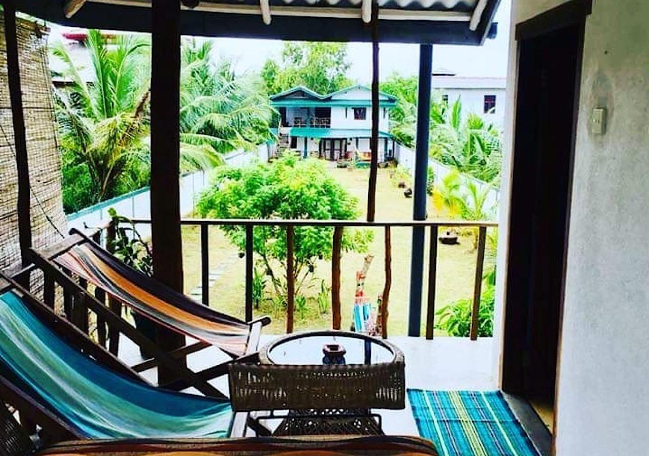 Blue Skies Guest House And Restaurant Tangalle Exterior photo